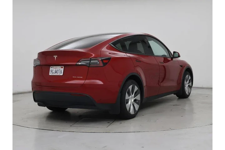 $31998 : Tesla Model Y 2023 AWD 4dr C image 8