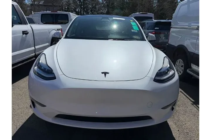$33700 : Tesla Model Y 2023 AWD Long image 2