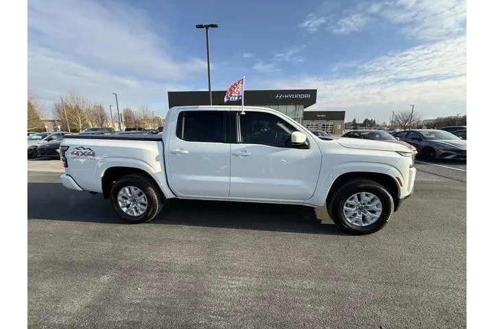$31072 : Nissan Frontier 2023 4x4 S 4 image 2