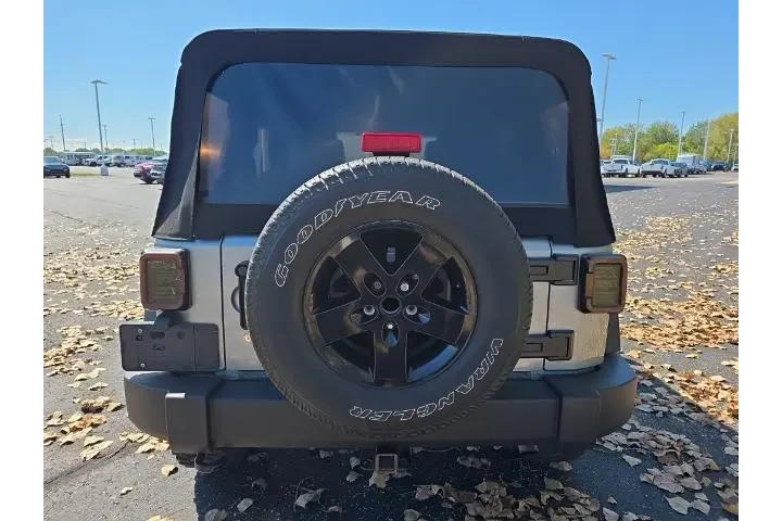 $15918 : Jeep Wrangler Unlimited 2016 image 6