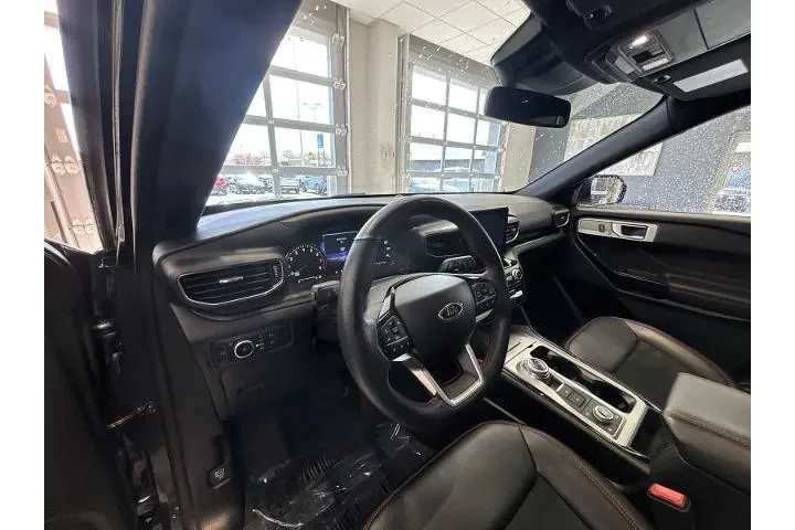 $38955 : Ford Explorer 2024 AWD ST-Li image 9