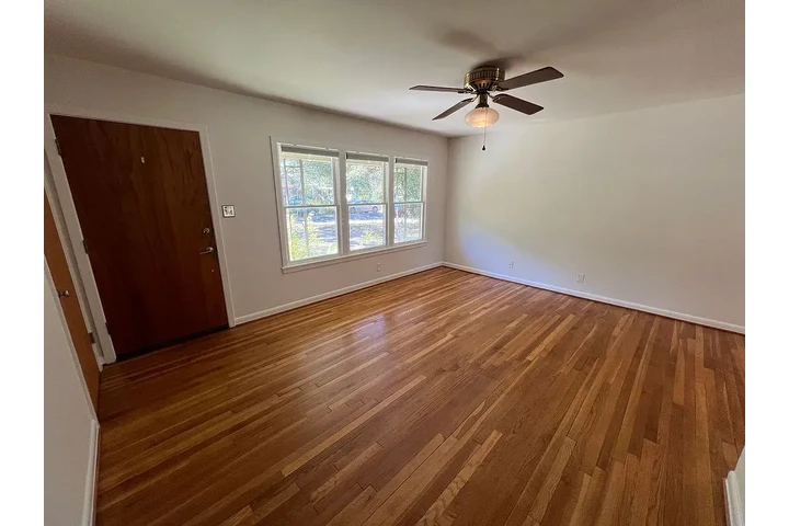 $1500 : Welcome to 1908 Aggie Lane a c image 1