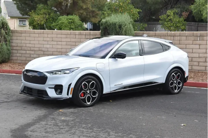 $34999 : 2022 Mustang Mach-E GT image 7