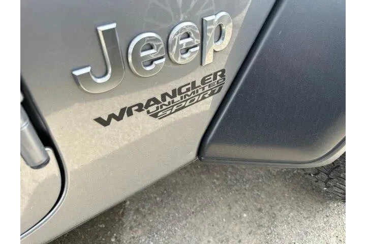 $18843 : Jeep Wrangler Unlimited 2018 image 7