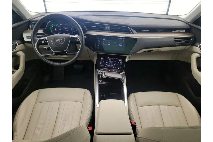 $36998 : Audi Q8 e-tron 2024 AWD quat image 9