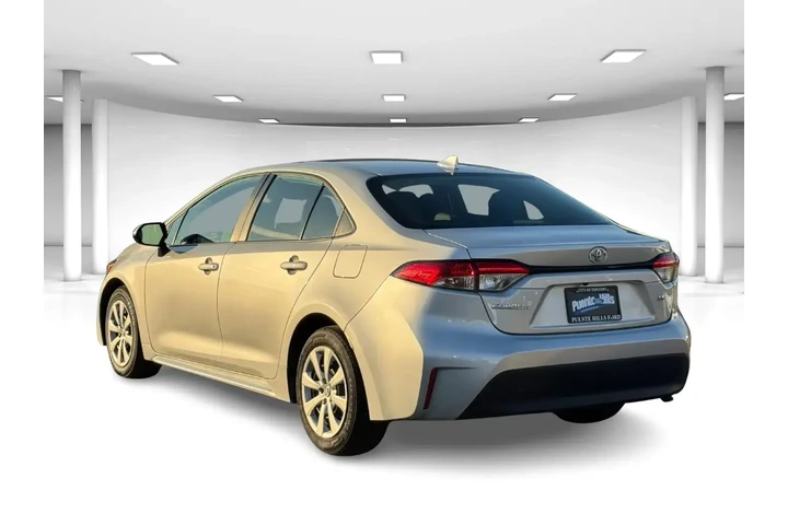$18735 : Toyota Corolla 2024 LE 4dr S image 3