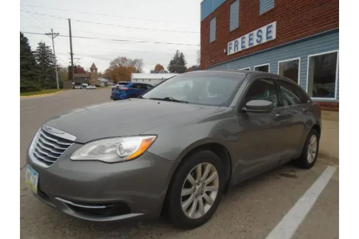 Chrysler 200 2013 Touring 4d image 1