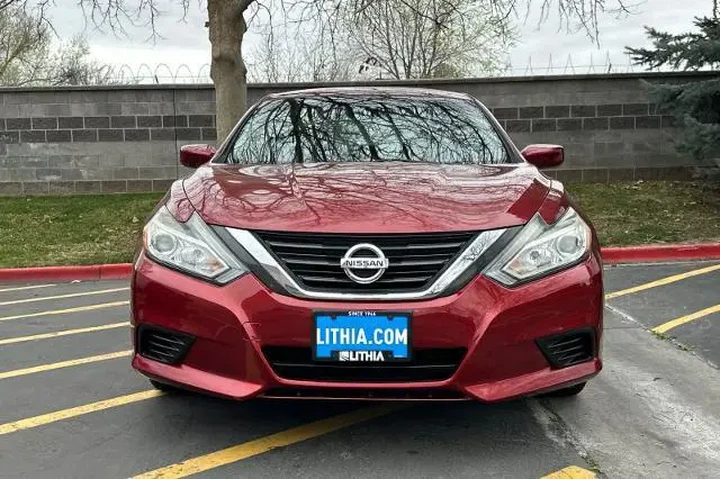 $8995 : Nissan Altima 2016 2.5 S 4dr image 2