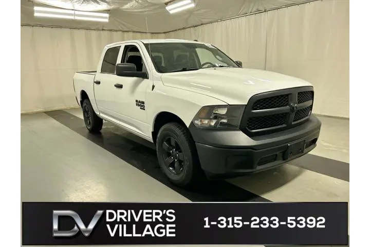 $33747 : Ram 1500 Classic 2023 4x4 Tr image 1