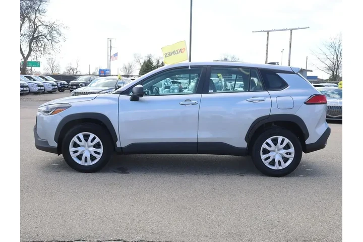 $24677 : Toyota Corolla Cross 2024 AW image 6