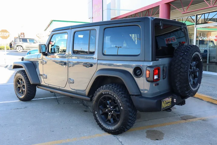 $31587 : 2022 Wrangler Unlimited Willy image 6