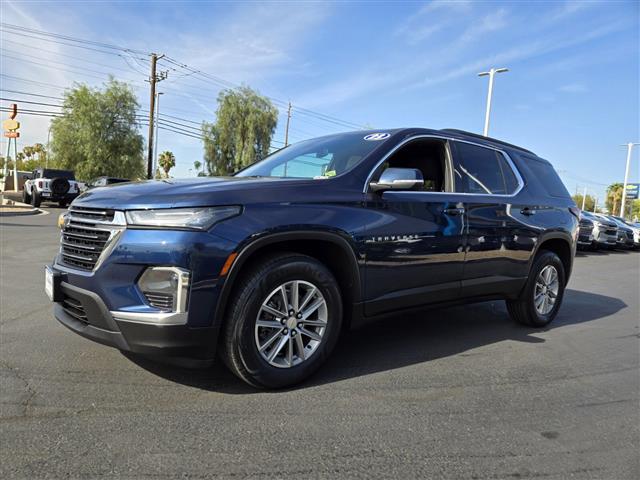 $27635 : Pre-Owned 2023 Traverse LT Cl image 2