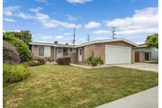 $2210 : Beautiful 4 bedrooms and 1.75 thumbnail