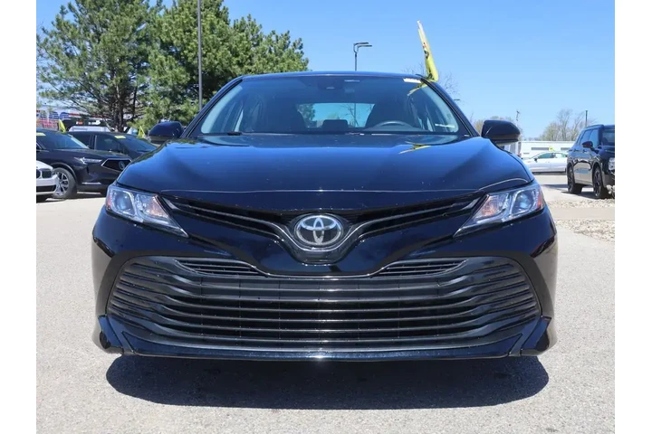 $17990 : Toyota Camry 2020 LE 4dr Sed image 3