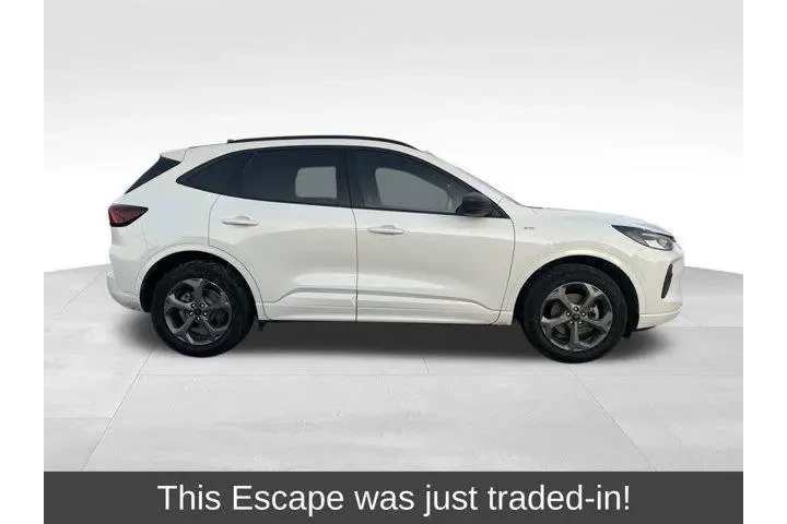$23998 : Ford Escape 2024 AWD ST-Line image 1