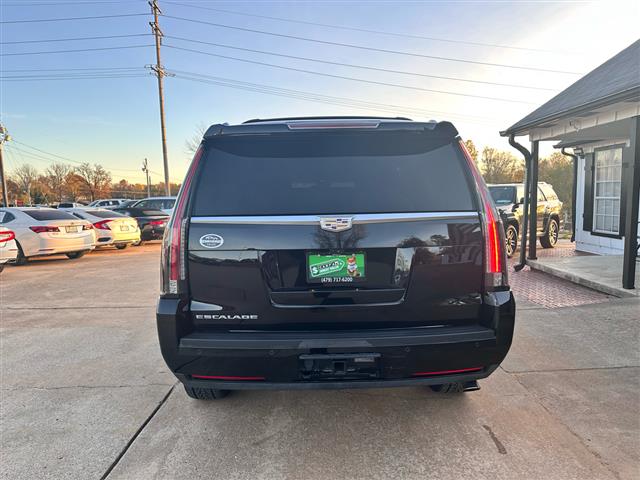 $33695 : 2017 Escalade image 7