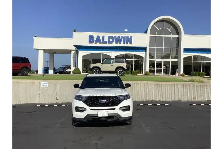 $38950 : Ford Explorer 2023 AWD ST-Li image 2