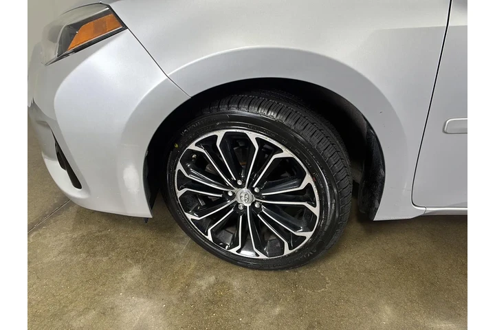 $15000 : 2015 Corolla S Plus image 5