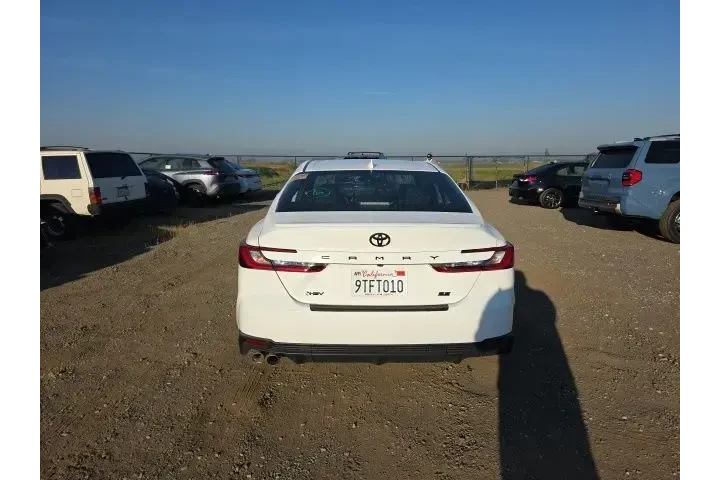 $33900 : Toyota Camry 2025 SE 4dr Sed image 5