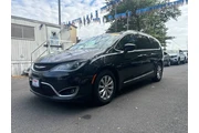 $10999 : 2018 Pacifica Touring L thumbnail