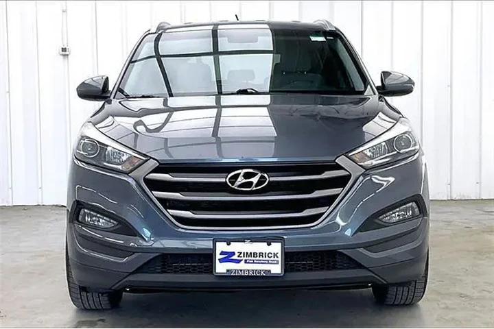 $7490 : Hyundai TUCSON 2016 AWD SE 4 image 3
