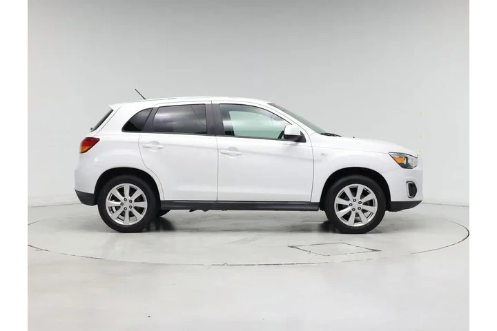 $13599 : Mitsubishi Outlander Sport 2 image 7
