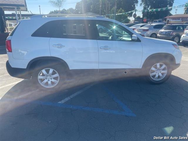 $8995 : 2011 Sorento LX SUV image 9