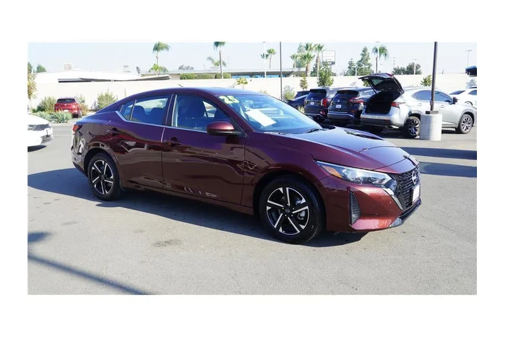 $17984 : 2025 Sentra SV image 3