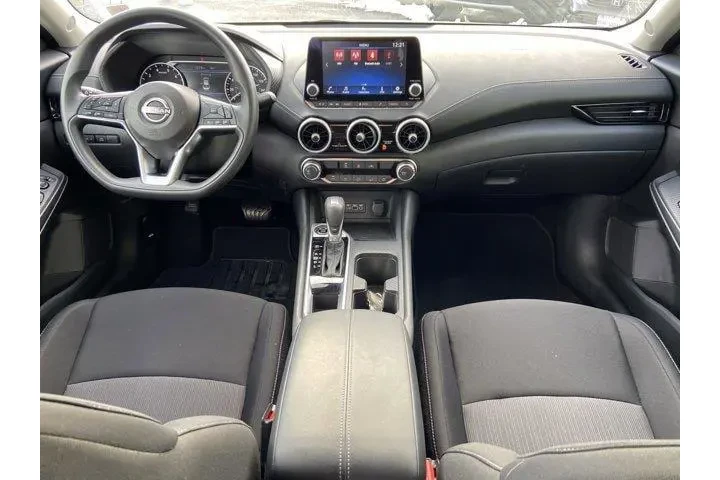 $18050 : Nissan Sentra 2025 SV 4dr Se image 10