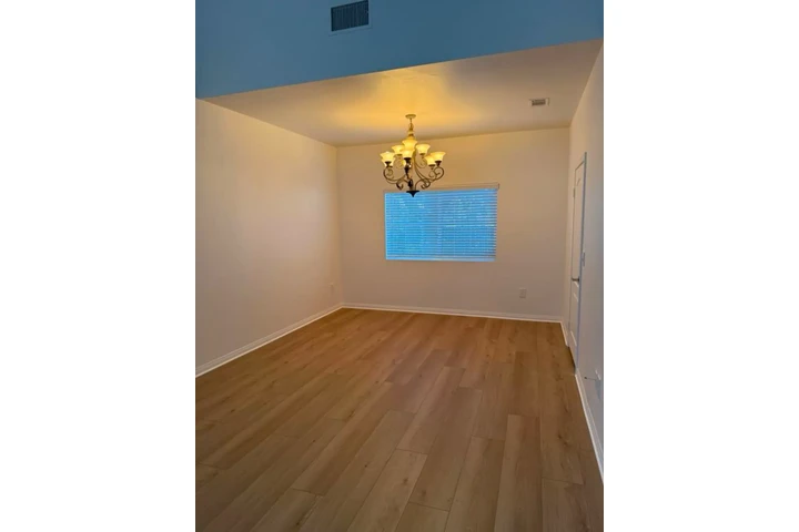 $2900 : 4Bed/2Bath house in Inglewood image 2