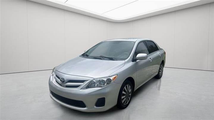 $8977 : 2011 Corolla LE image 4