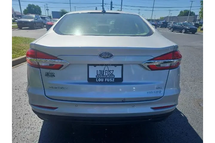 $12700 : Ford Fusion Hybrid 2019 SE 4 image 5
