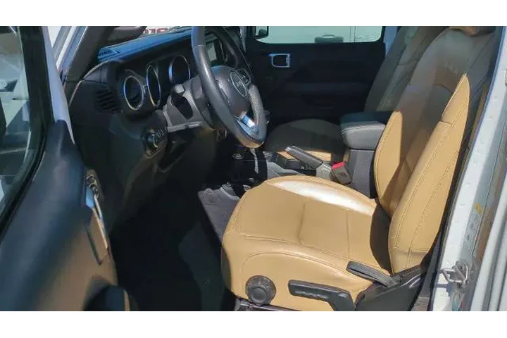 $23895 : Jeep Wrangler Unlimited 2019 image 9