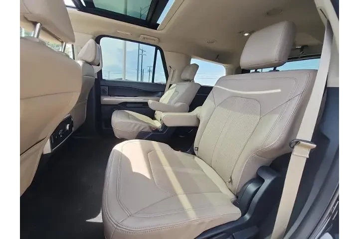 $38997 : Ford Expedition 2024 4x2 Lim image 8