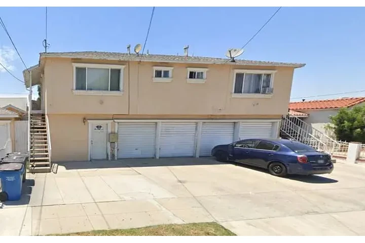 $1100 : Acogedor 1Ba/1Ba Huntington image 5