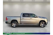 $23500 : Ram 1500 2022 4x4 Laramie 4d thumbnail