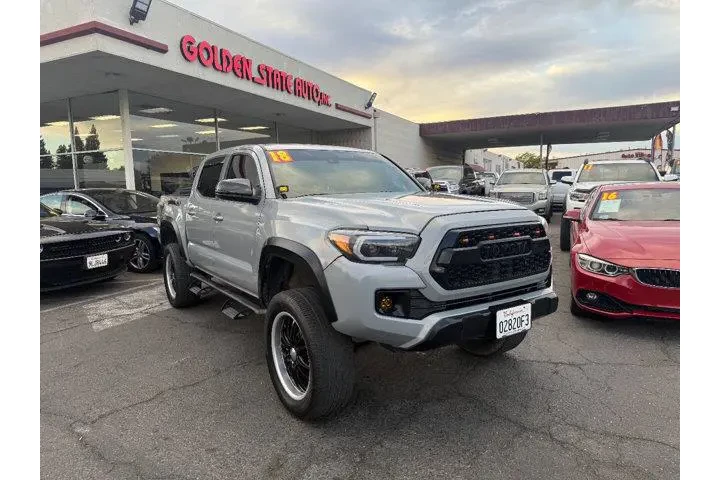 $32345 : Toyota Tacoma 2018 4x4 TRD P image 1