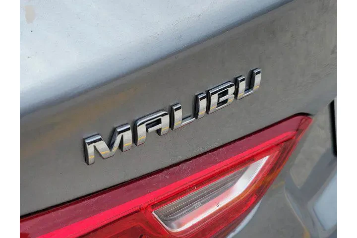 $16798 : Chevrolet Malibu 2024 LT 4dr image 6