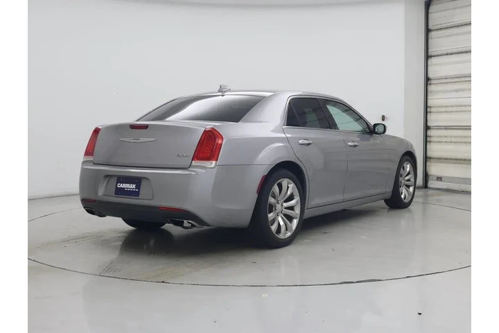 $15998 : Chrysler 300 2018 Limited 4d image 8