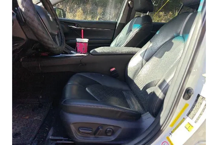 $15990 : Toyota Camry 2018 XSE 4dr Se image 9