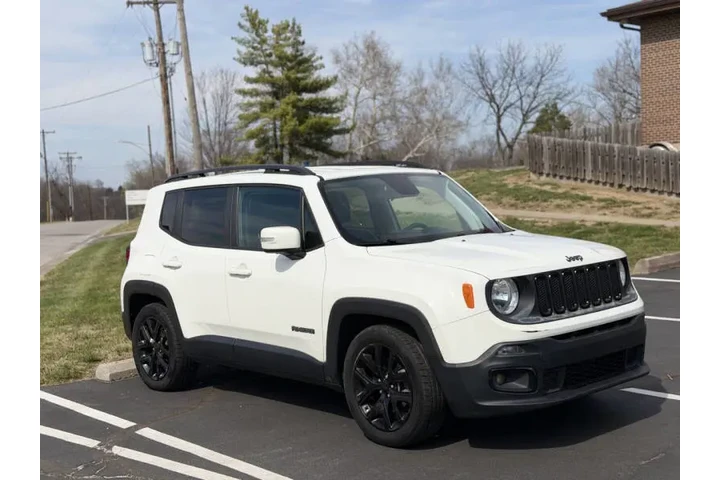 $8999 : 2018 Renegade Latitude image 3