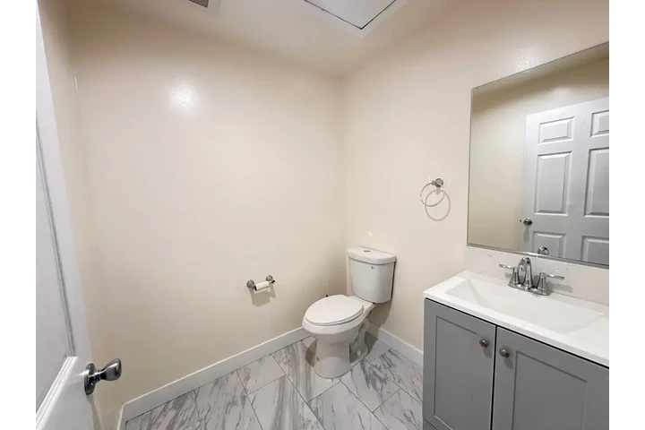 $1600 : Huntington Park - 3 Bed / 1.5 image 7