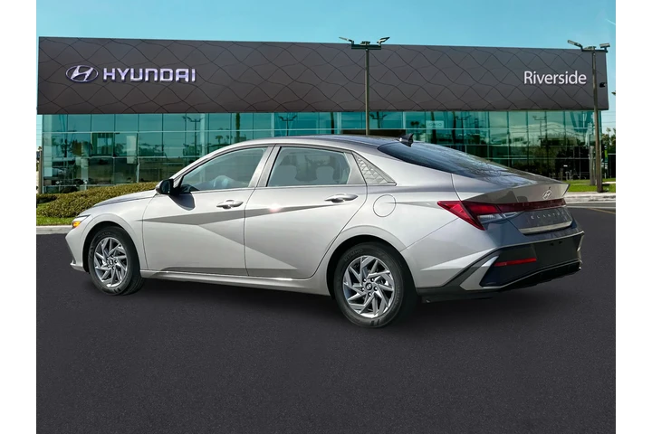$18991 : Hyundai ELANTRA 2024 SEL 4dr image 4