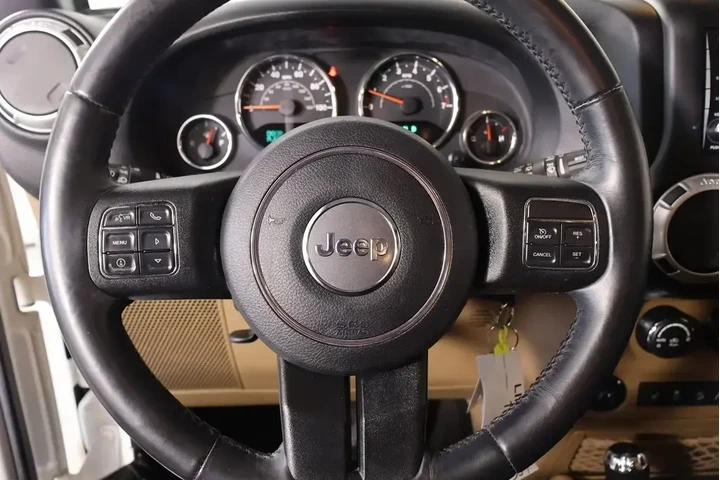 $19899 : Jeep Wrangler Unlimited 2015 image 3