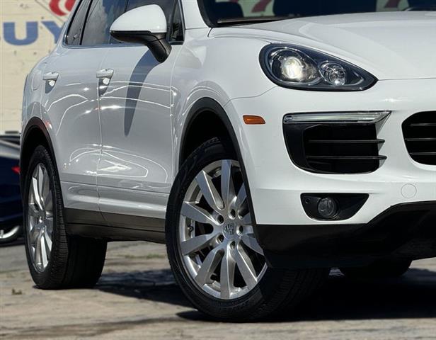 $20995 : 2016 Cayenne image 2