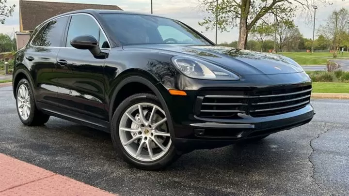 $68315 : 2019 Cayenne image 1