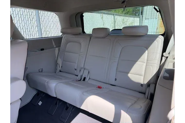 $34900 : Lincoln Navigator 2019 4x4 R image 7