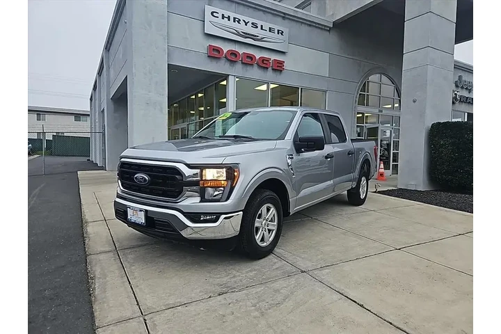 $32988 : Ford F-150 2023 4x2 XL 4dr S image 1