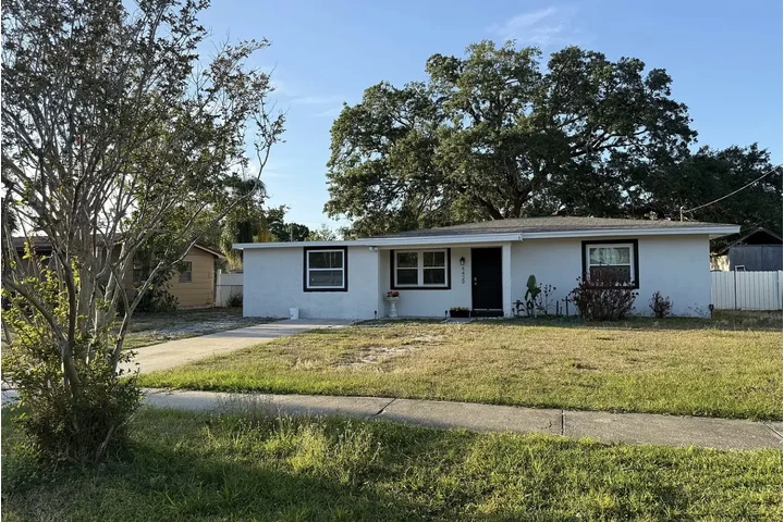 $850 : beautifully Recently remodeled image 1