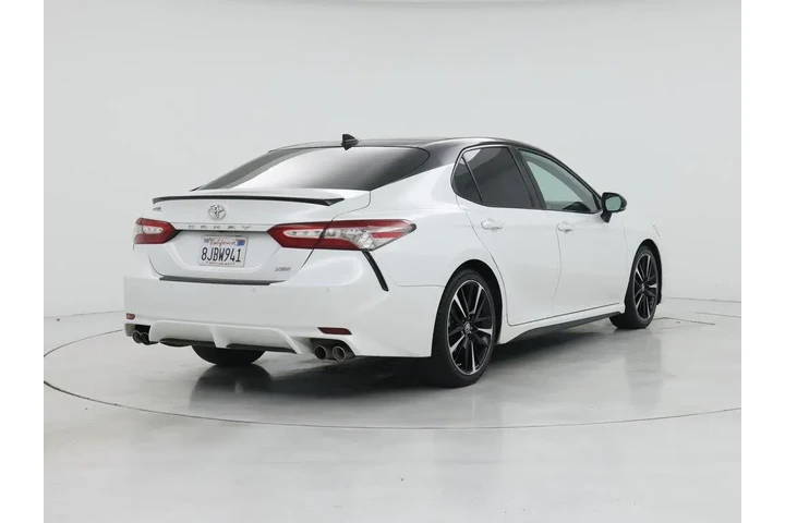 $24998 : Toyota Camry 2019 XLE V6 4dr image 8
